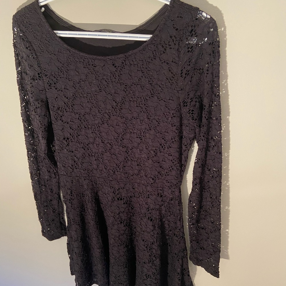 Black Lace Long-sleeve Dress
